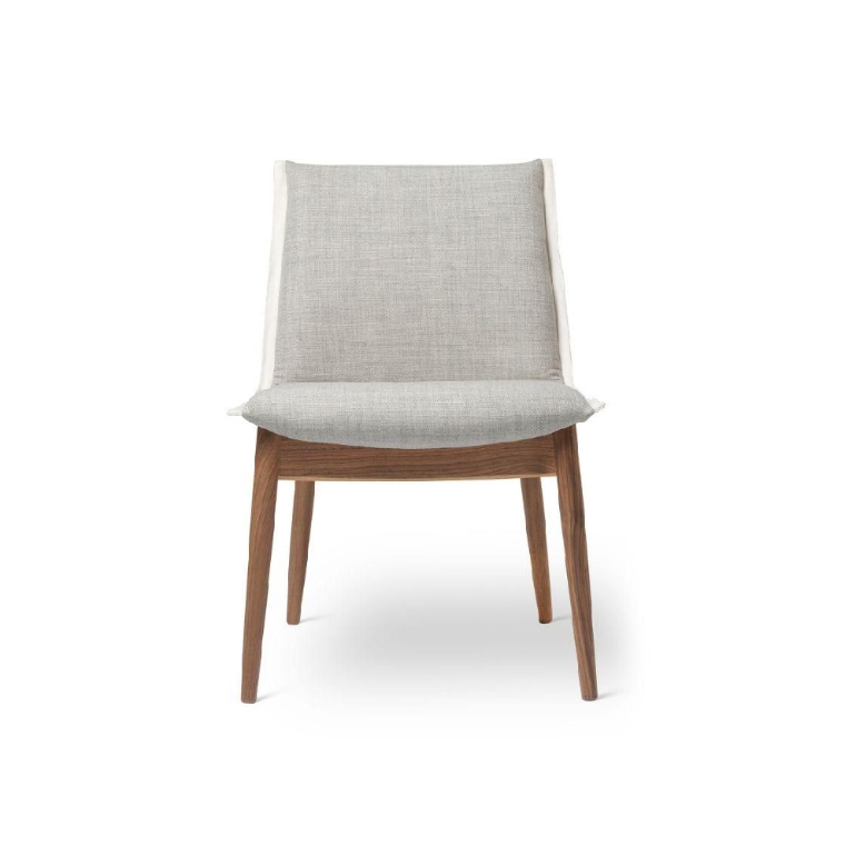 E004 | EMBRACE CHAIR